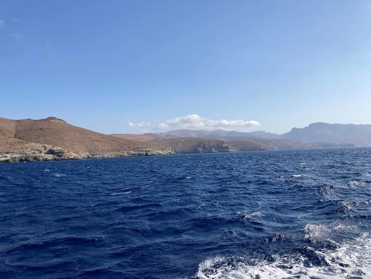 Une image contenant extérieur, eau, montagne, océan
Description générée automatiquement