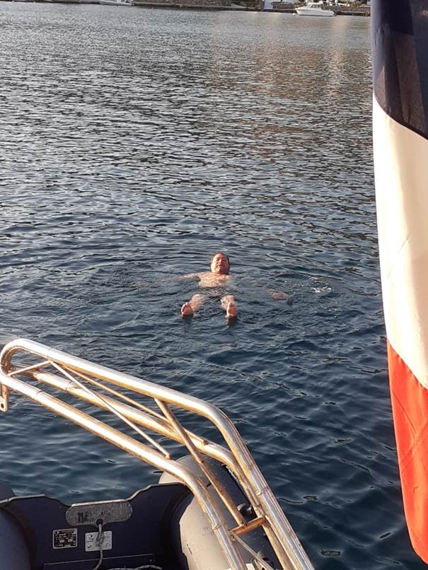 Une image contenant eau, extérieur, bateau, lac
Description générée automatiquement