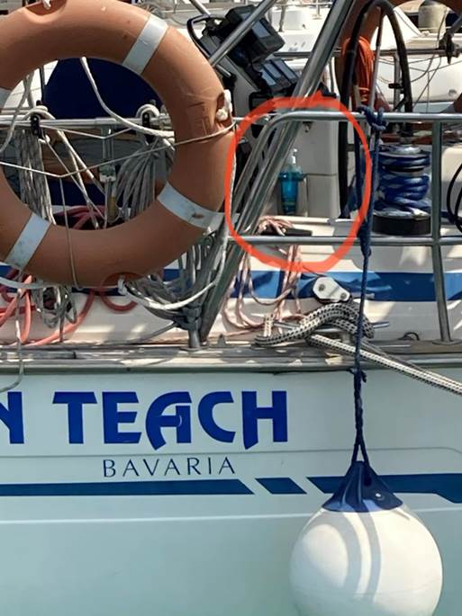 Une image contenant extérieur, femme, bateau, eau

Description générée automatiquement