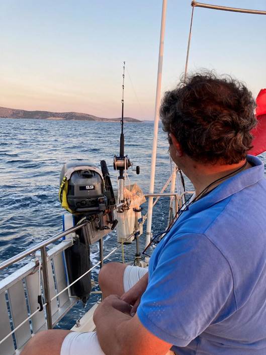 Une image contenant personne, homme, regardant, debout
Description générée automatiquement