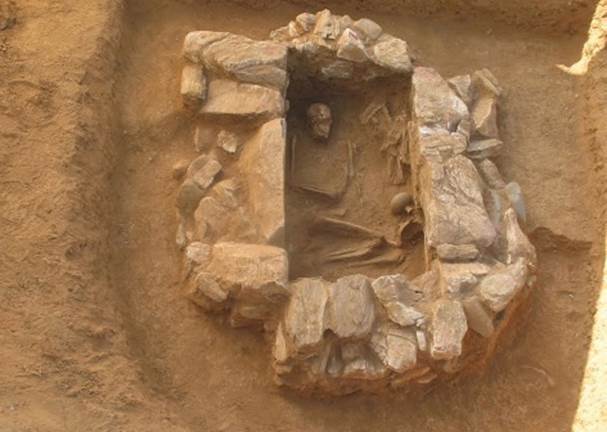 Unlooted stone-built cist grave of the Mycenaean era. (Photo: lesvospost.com)