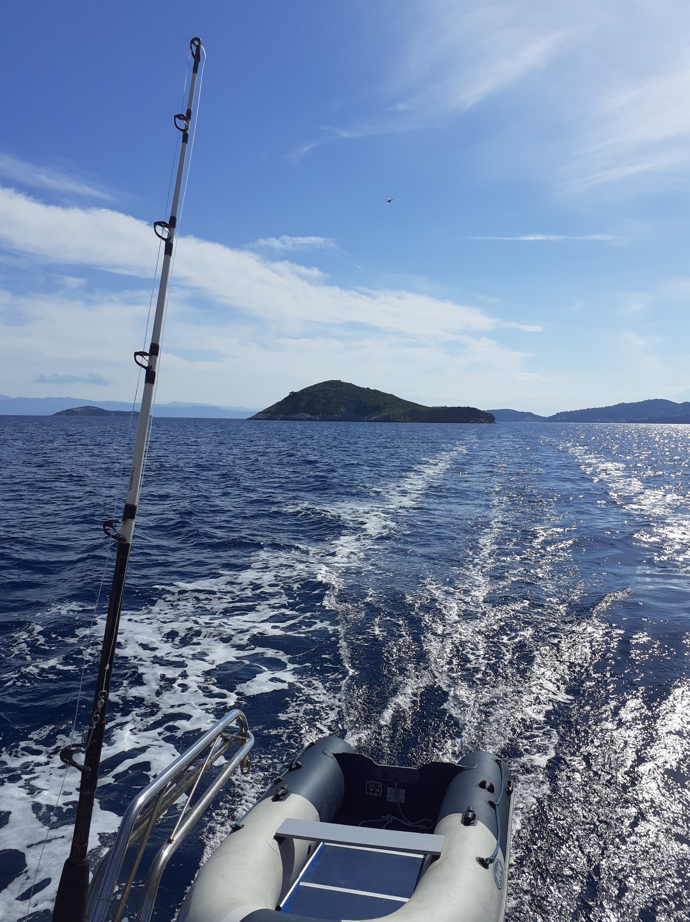 Une image contenant ciel, extérieur, eau, embarcation
Description générée automatiquement