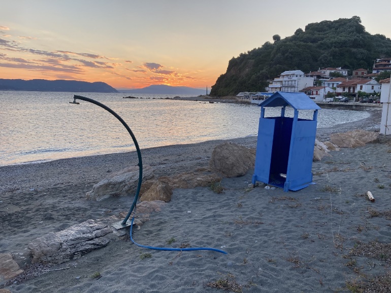 Une image contenant extérieur, eau, ciel, terrain
Description générée automatiquement