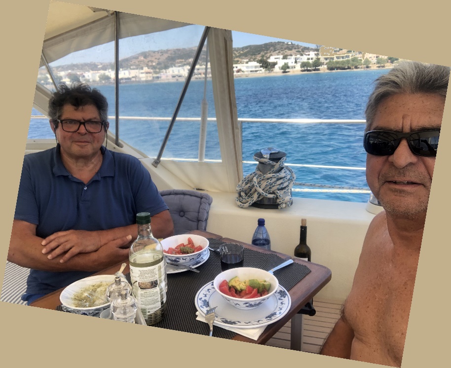 Une image contenant eau, personne, extérieur, repas
Description générée automatiquement