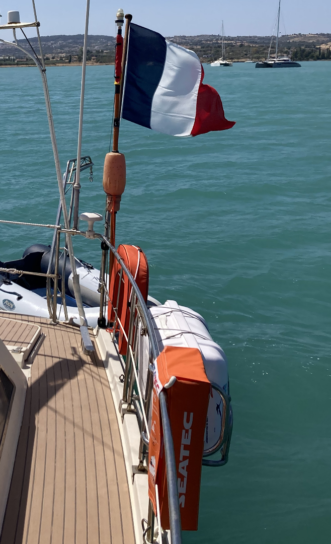 Une image contenant plein air, eau, bateau, voile
Description générée automatiquement