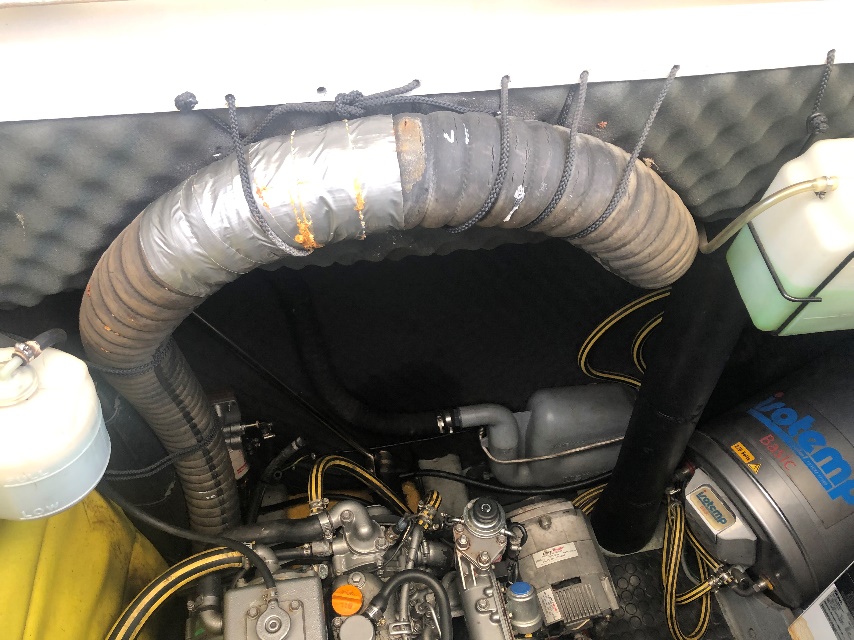 Une image contenant Pièce auto, tuyau, ingénierie, fils électriques Description générée automatiquement