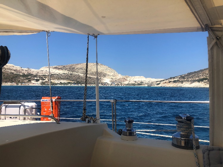 Une image contenant bateau, eau, plein air, ciel
Description générée automatiquement