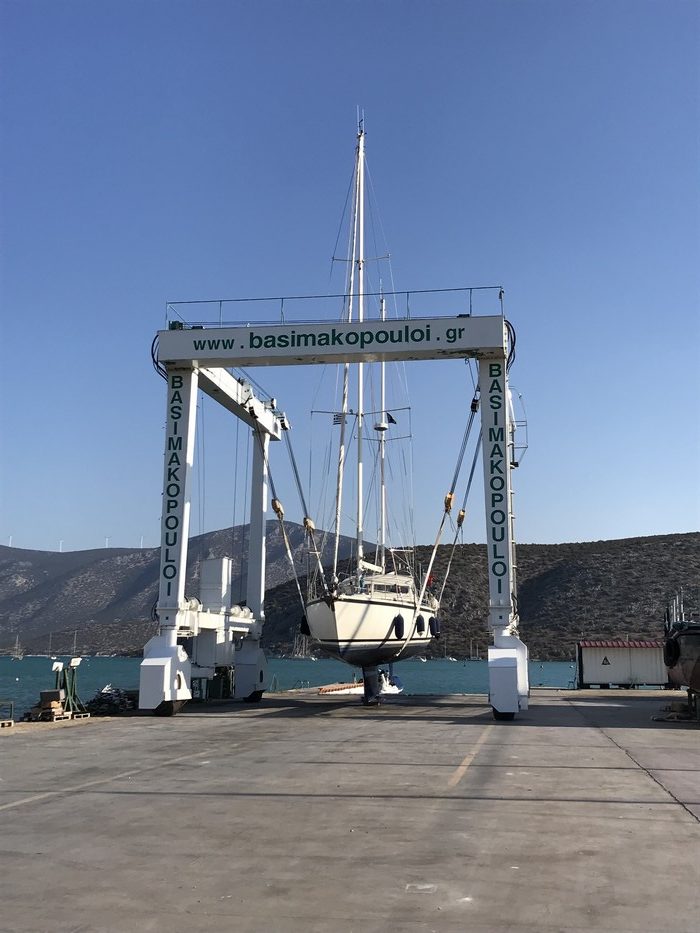 Une image contenant ciel, plein air, bâtiment, antenne
Description générée automatiquement