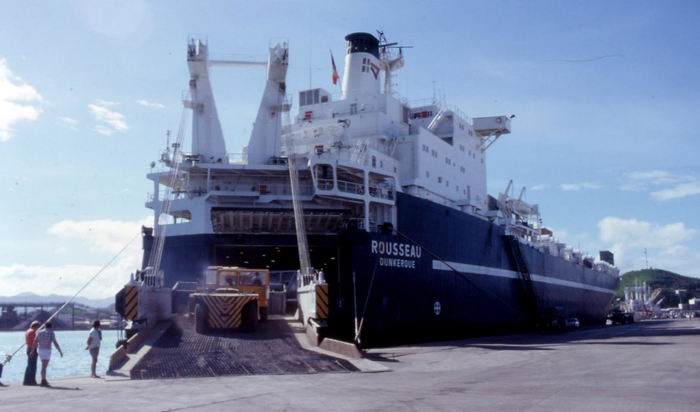 Une image contenant ciel, plein air, bateau, Architecture navale
Description générée automatiquement