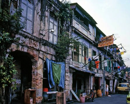 Une image contenant plein air, ciel, ville, Voisinage
Description générée automatiquement