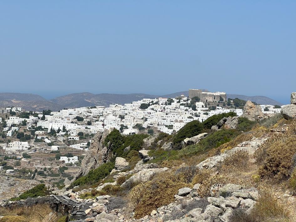 Une image contenant plein air, ciel, rocher, montagne
Description générée automatiquement