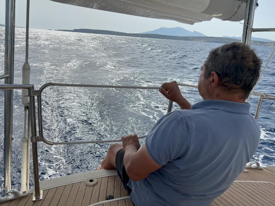 Une image contenant personne, bateau, plein air, habits
Description générée automatiquement