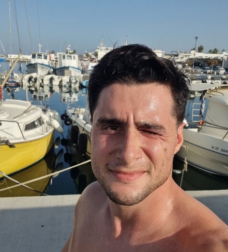 Une image contenant plein air, personne, bateau, homme
Description générée automatiquement