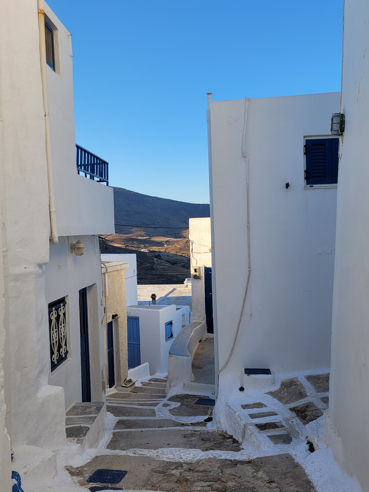 Une image contenant ciel, plein air, fenêtre, bâtiment
Description générée automatiquement