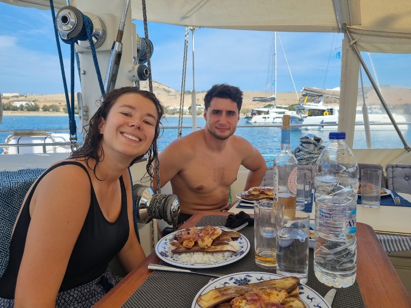 Une image contenant personne, habits, eau, Visage humain
Description générée automatiquement