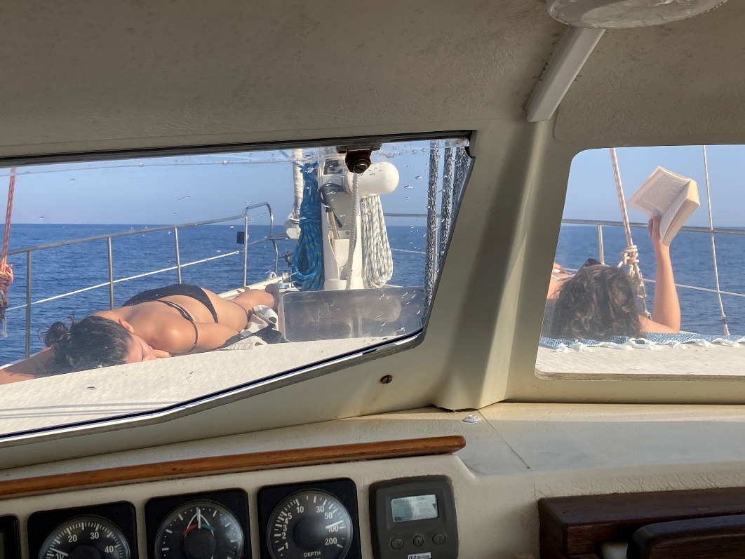 Une image contenant bateau, véhicule, ciel, plein air
Description générée automatiquement