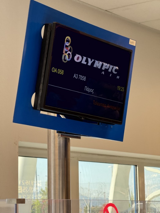 Une image contenant texte, intérieur, télévision, mur
Le contenu généré par l'IA peut être incorrect.