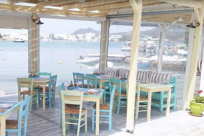 Une image contenant meubles, plein air, bâtiment, pont
Le contenu généré par l'IA peut être incorrect.