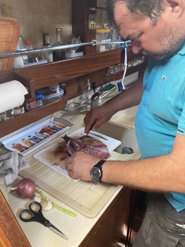 Une image contenant personne, habits, intérieur, Visage humain
Le contenu généré par l’IA peut être incorrect.