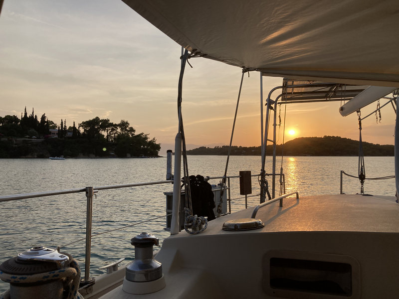 Une image contenant plein air, bateau, ciel, eau

Le contenu généré par l’IA peut être incorrect.