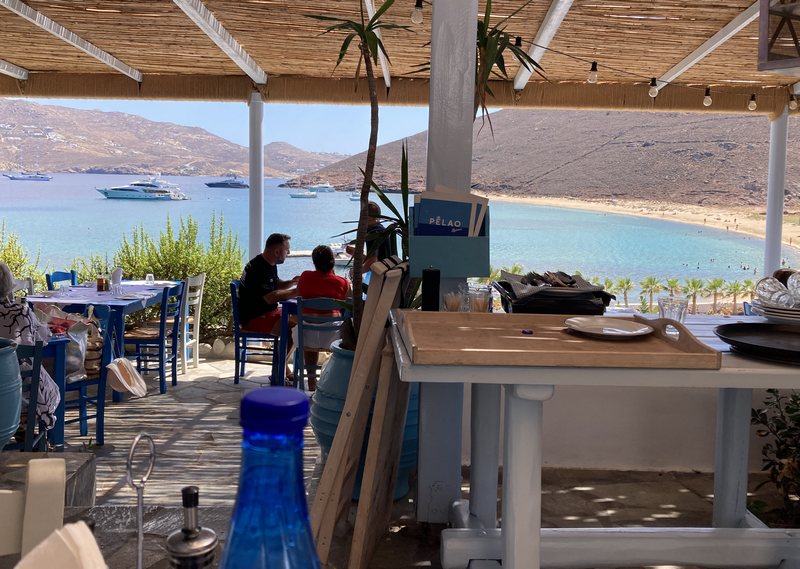 Une image contenant plein air, bouteille, meubles, eau

Le contenu généré par l’IA peut être incorrect.