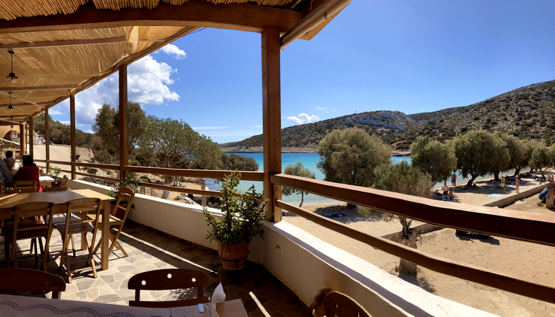 Une image contenant bâtiment, plein air, ciel, meubles

Le contenu généré par l’IA peut être incorrect.